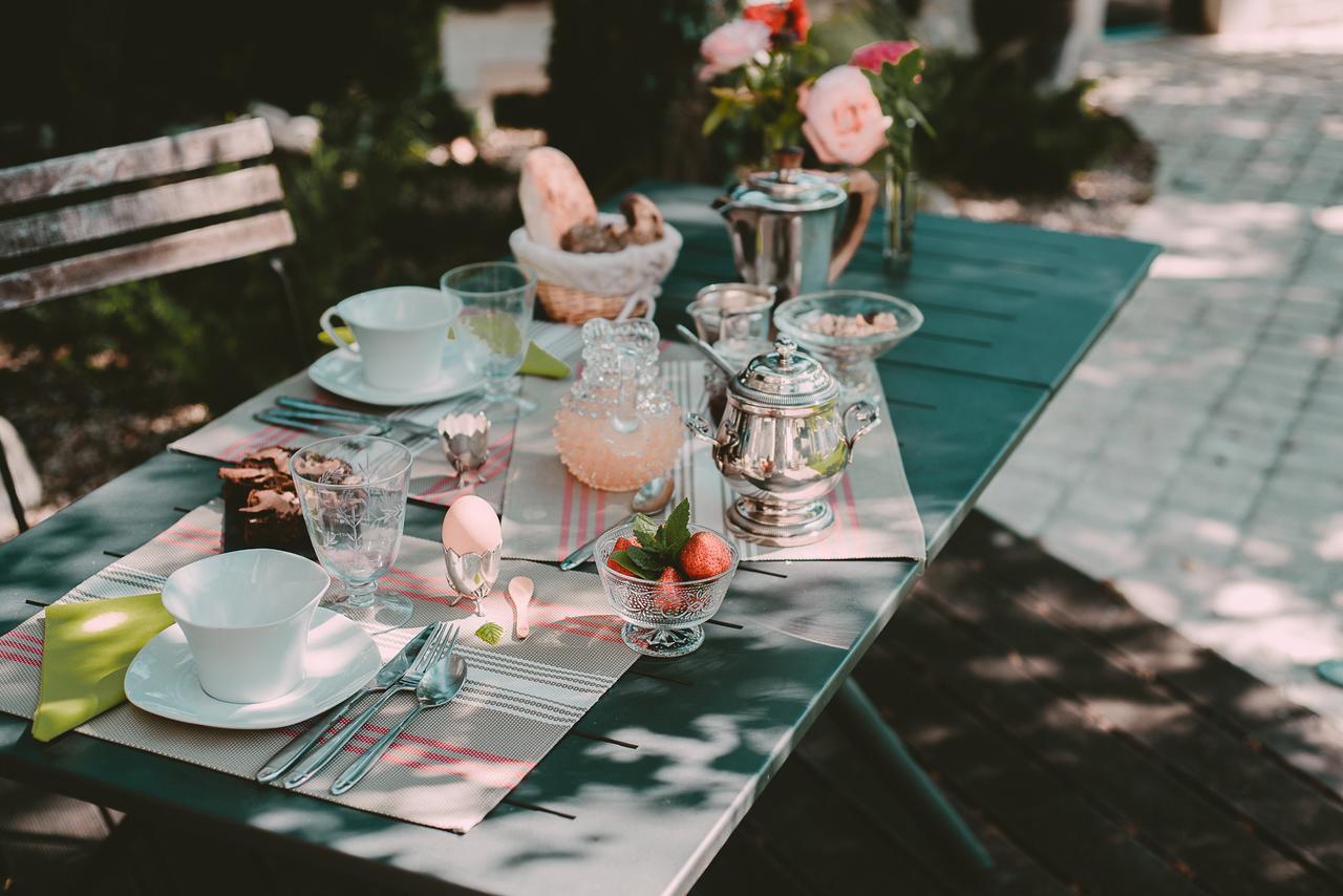 Bed and Breakfast Un Banc Au Soleil Marsilly  Екстер'єр фото