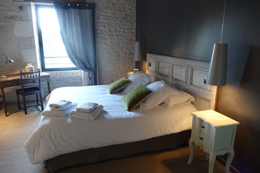 Bed and Breakfast Un Banc Au Soleil Marsilly  Екстер'єр фото